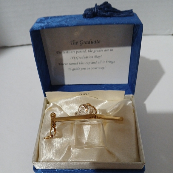 Graduation Keepsake Crystal NWOT - Picture 2 of 7